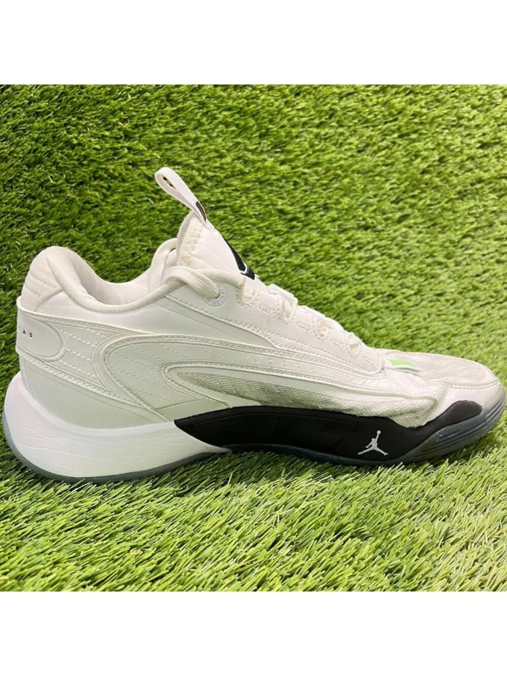 Nike Air Jordan Luka 2 Mens Size 10.5 White Athletic Basketball Shoes Sneakers